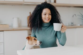 Les Techniques de Base pour Maîtriser la Coiffure Afro : Tresses, Vanilles et Locks