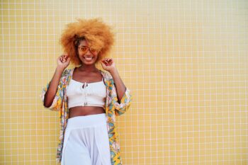 Pourquoi se former à la Coiffure Afro ? Opportunités et Carrière dans le Secteur
